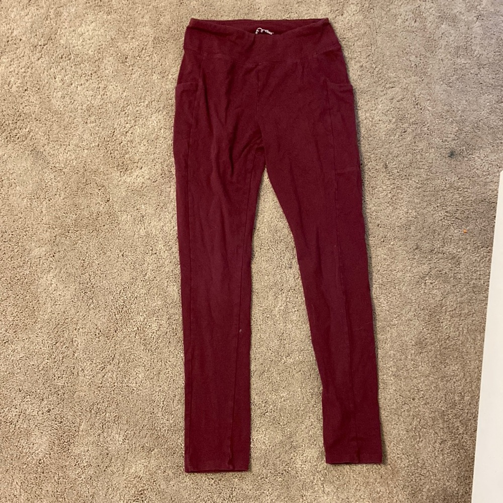 Maroon leggings